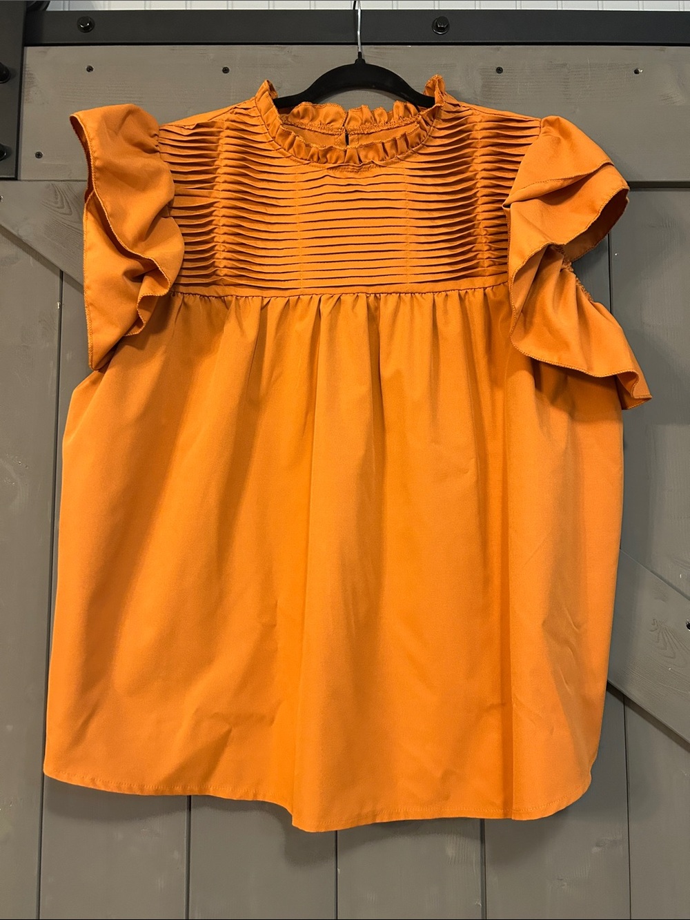 Women’s Ruffle Sleeve Pintuck Top - Pumpkin color
